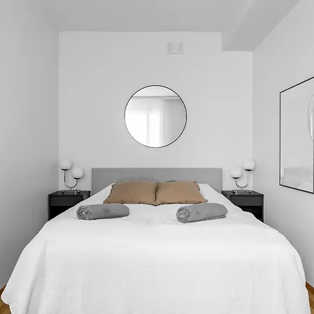 Classy In The Heart Of Apartment *
